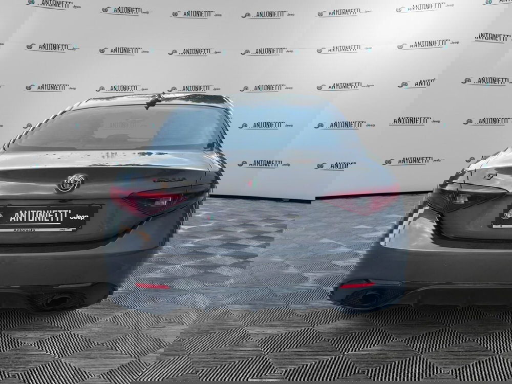 Alfa Romeo Giulia usata a Ancona (6)