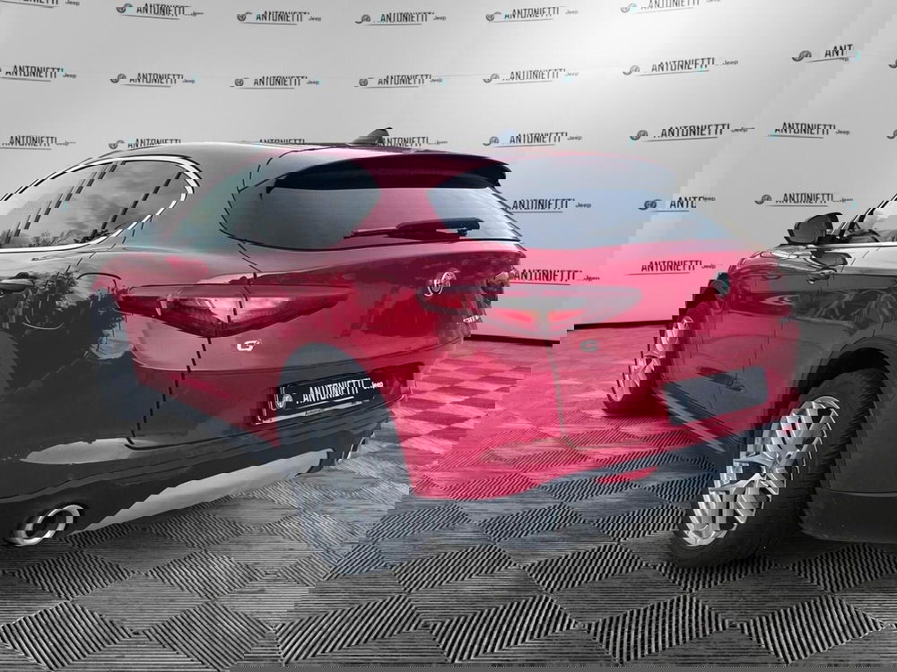 Alfa Romeo Stelvio usata a Ancona (7)