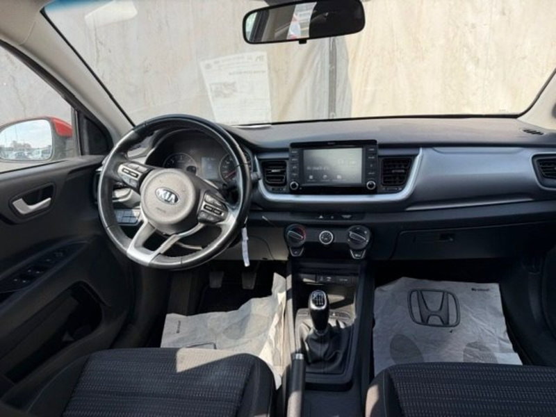 Kia Stonic usata a Prato (9)