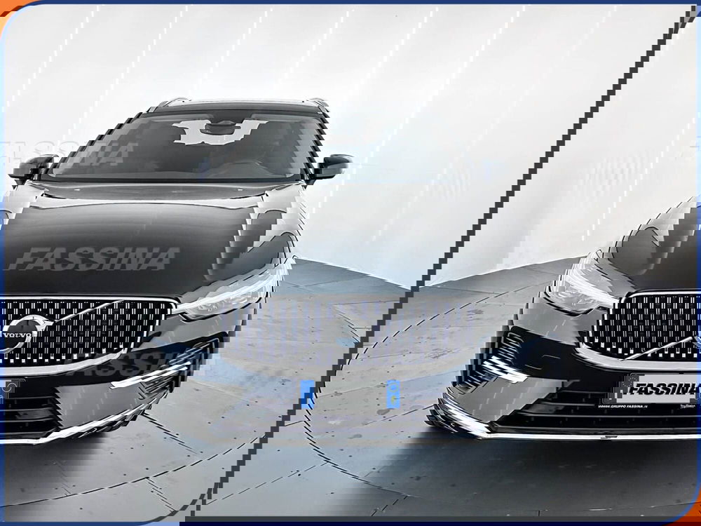 Volvo XC60 nuova a Milano (2)