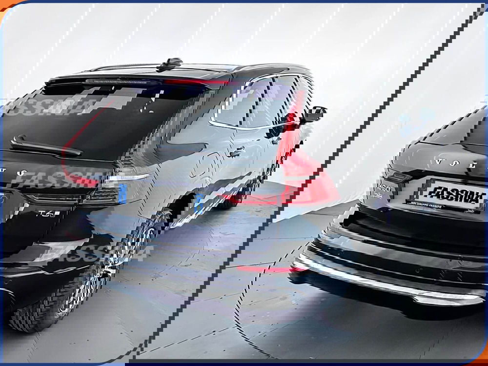 Volvo XC60 nuova a Milano (6)