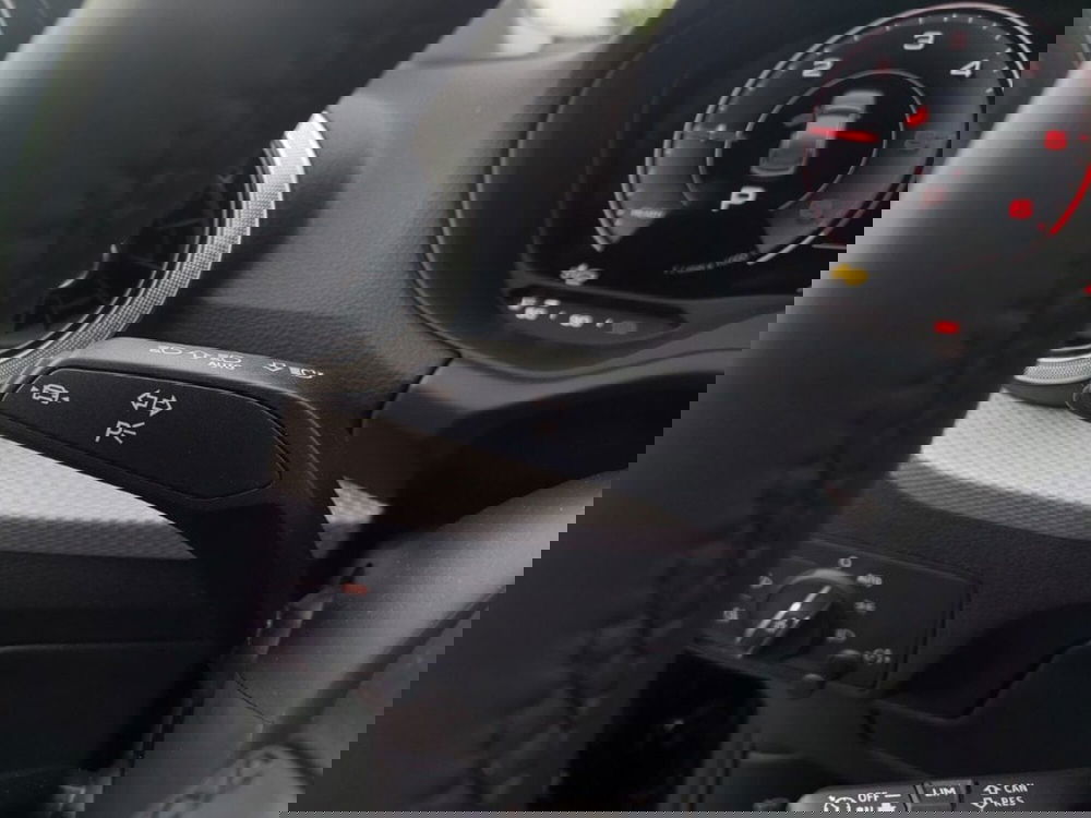 Audi Q2 usata a Bari (18)