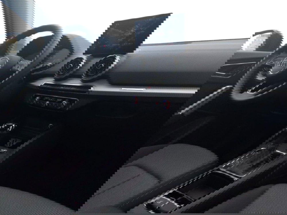 Audi Q2 usata a Bari (4)