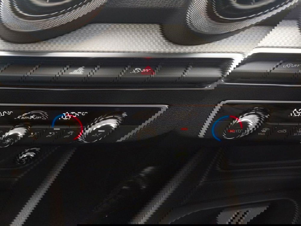 Audi Q2 usata a Bari (8)