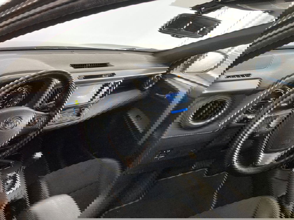 Toyota Rav4 usata a Barletta-Andria-Trani (10)