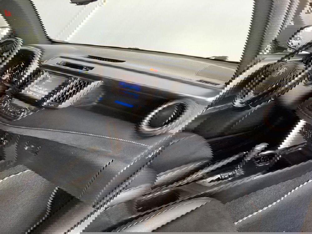 Toyota Rav4 usata a Barletta-Andria-Trani (16)