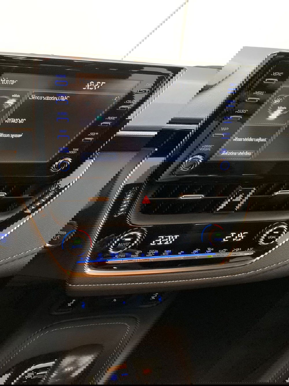 Toyota Corolla Touring Sports usata a Foggia (12)