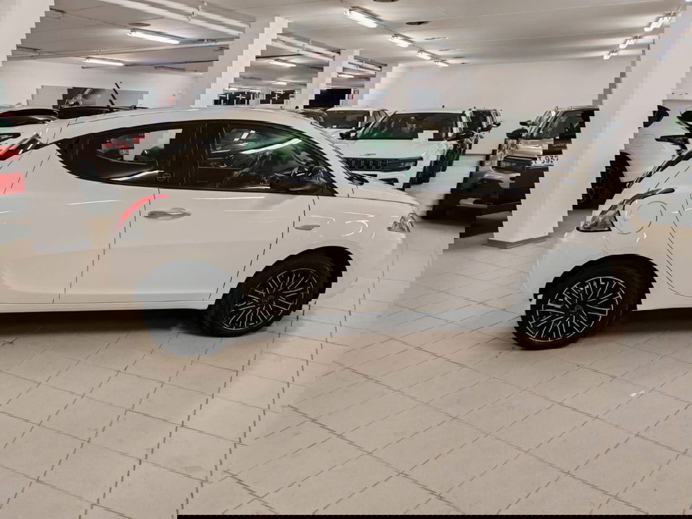 Lancia Ypsilon usata a Arezzo (5)