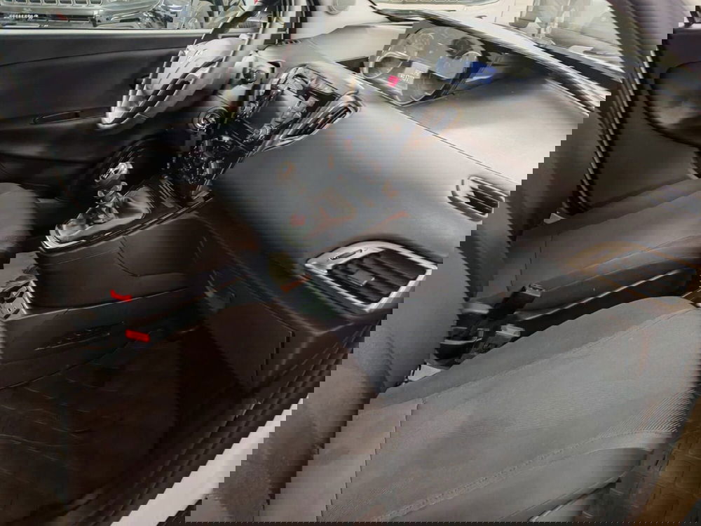 Lancia Ypsilon usata a Arezzo (9)