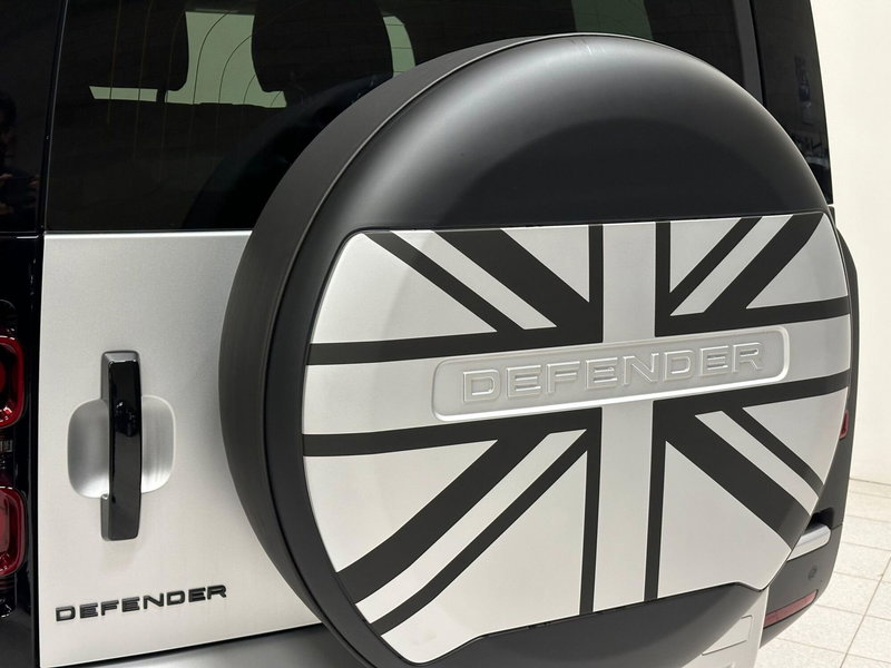 Land Rover Defender usata a Verbano Cusio Ossola (12)