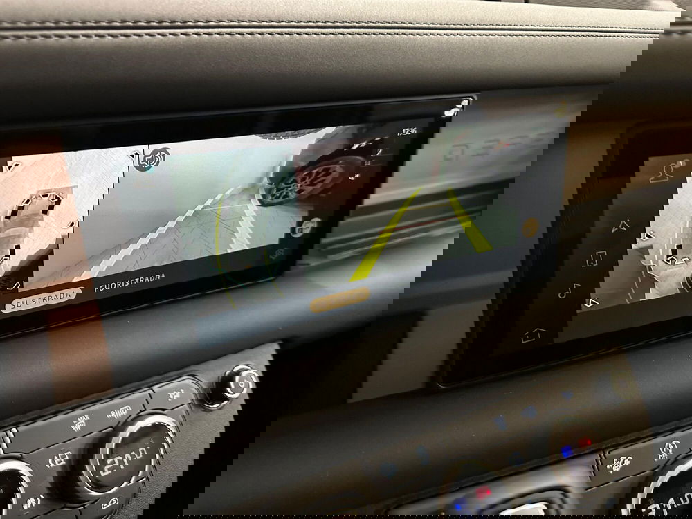 Land Rover Defender usata a Verbano Cusio Ossola (15)