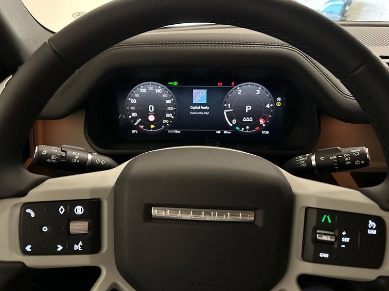 Land Rover Defender usata a Verbano Cusio Ossola (16)