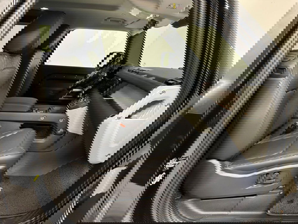 Land Rover Defender usata a Verbano Cusio Ossola (3)