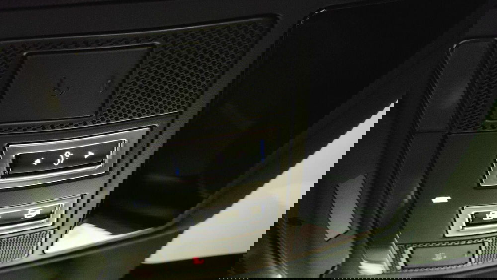 Jaguar XE usata a Verbano Cusio Ossola (17)