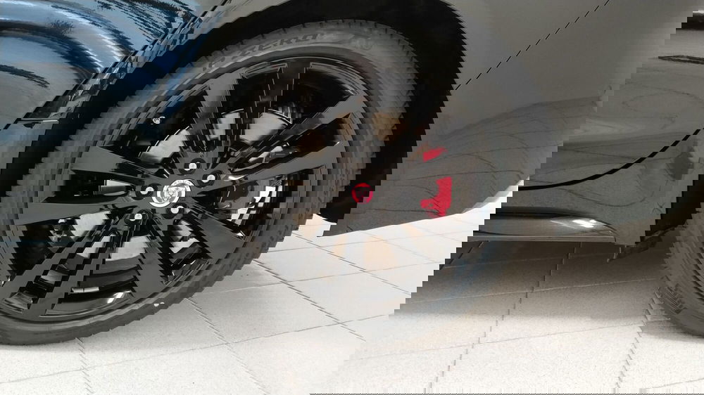 Jaguar XE usata a Verbano Cusio Ossola (9)