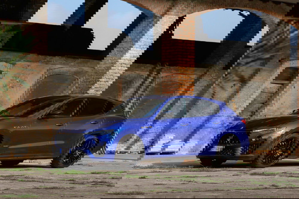 Maserati Levante usata a Milano (2)