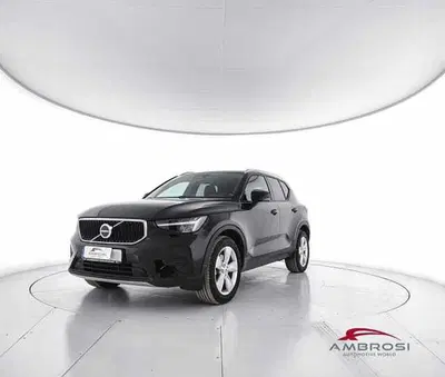 Volvo XC40 B3 automatico Plus Dark del 2022 usata a Viterbo