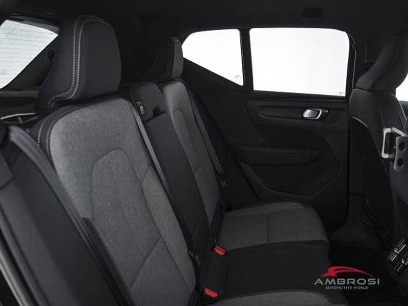 Volvo XC40 usata a Viterbo (11)