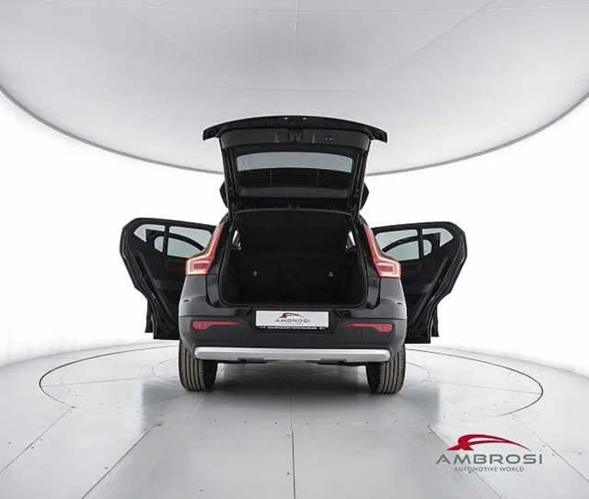 Volvo XC40 usata a Viterbo (7)