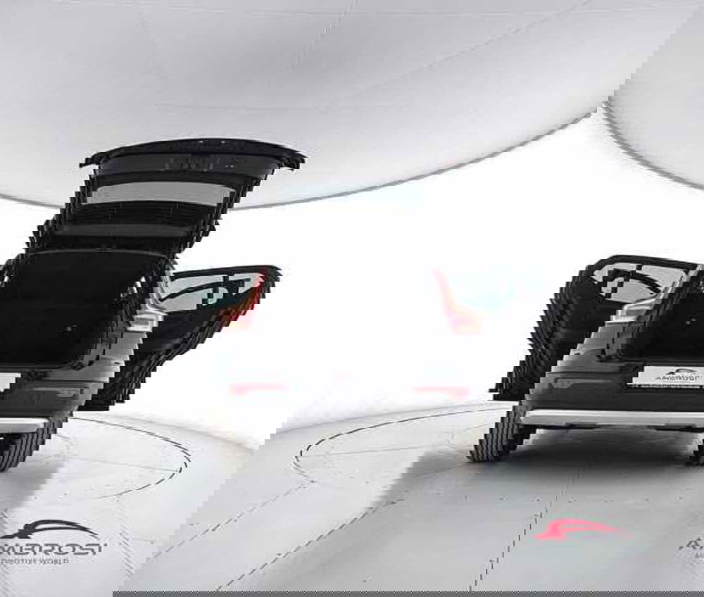 Volvo XC40 usata a Viterbo (7)