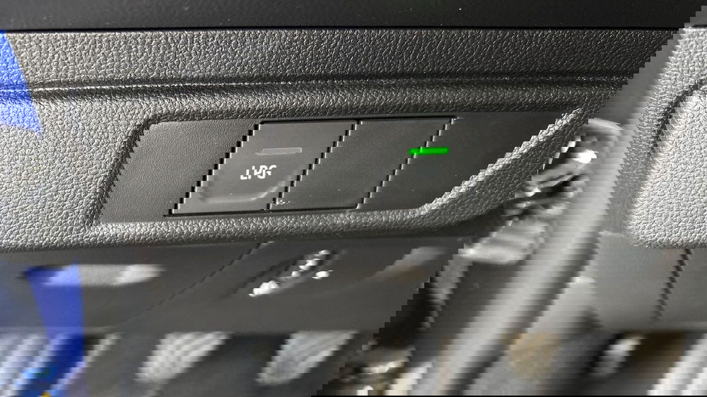 Dacia Sandero usata a Padova (7)