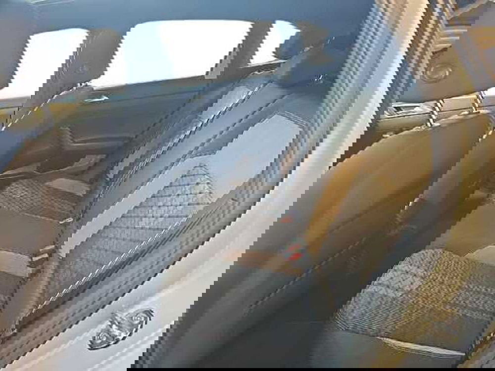 Volkswagen Taigo usata a Lecco (10)