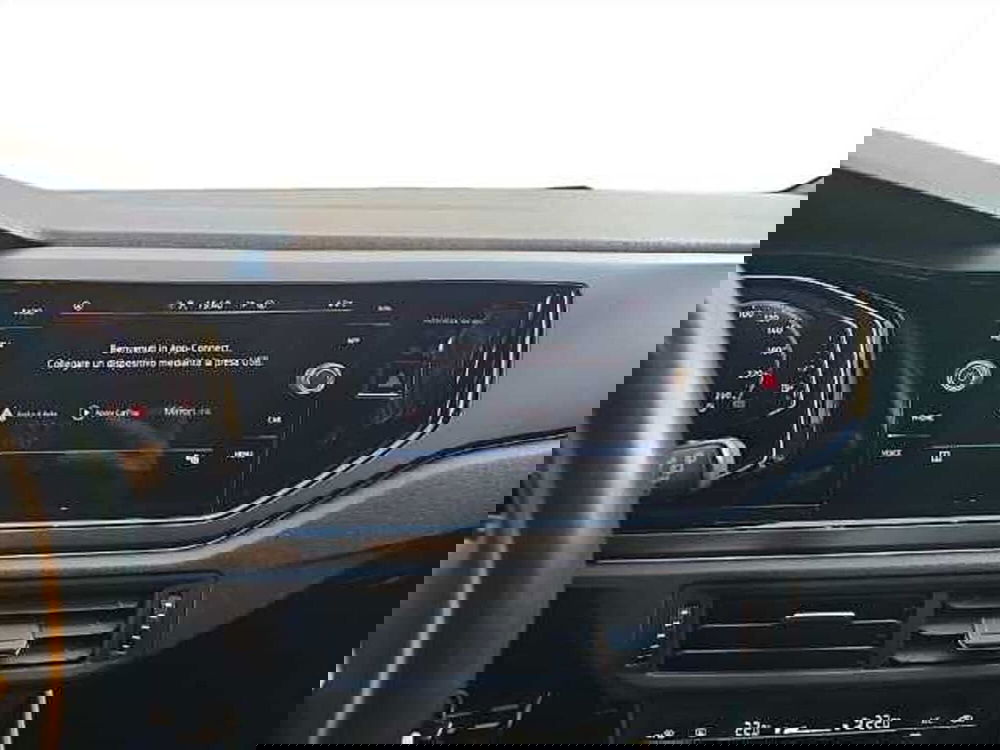 Volkswagen Taigo usata a Lecco (14)