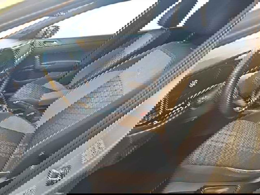 Volkswagen Taigo usata a Lecco (9)