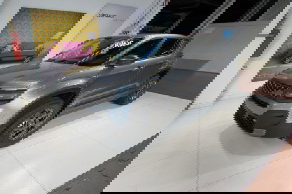 Jeep Avenger nuova a Milano