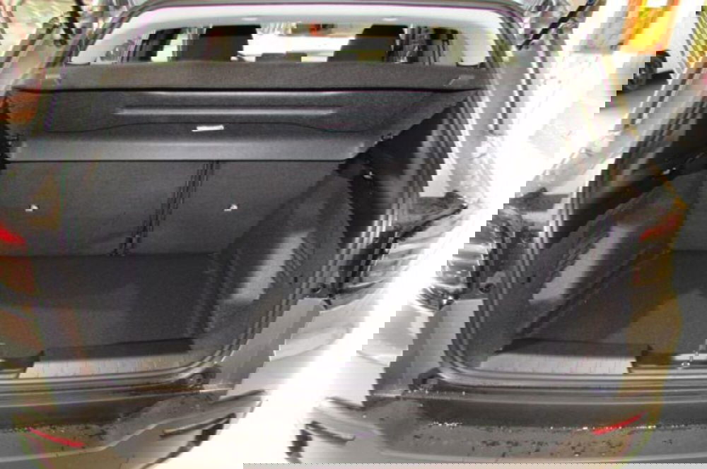 Jeep Avenger nuova a Milano (13)