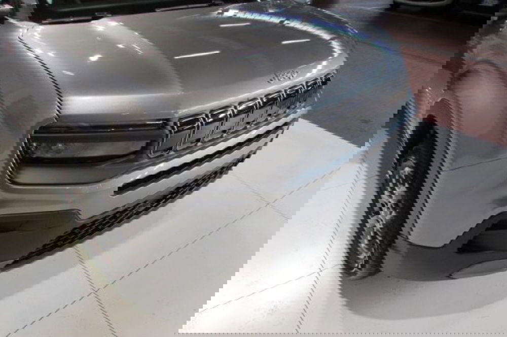 Jeep Avenger nuova a Milano (16)