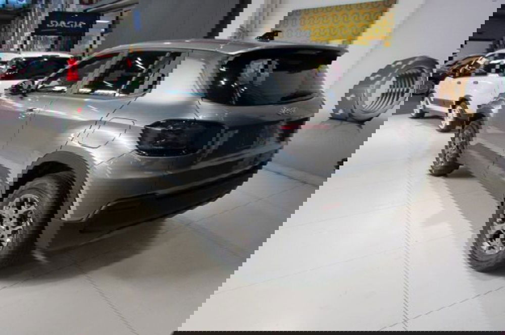 Jeep Avenger nuova a Milano (3)