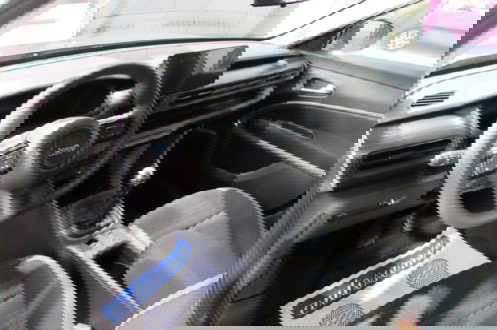 Jeep Avenger nuova a Milano (6)