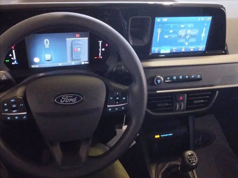 Ford Transit Courier nuova a Milano (12)