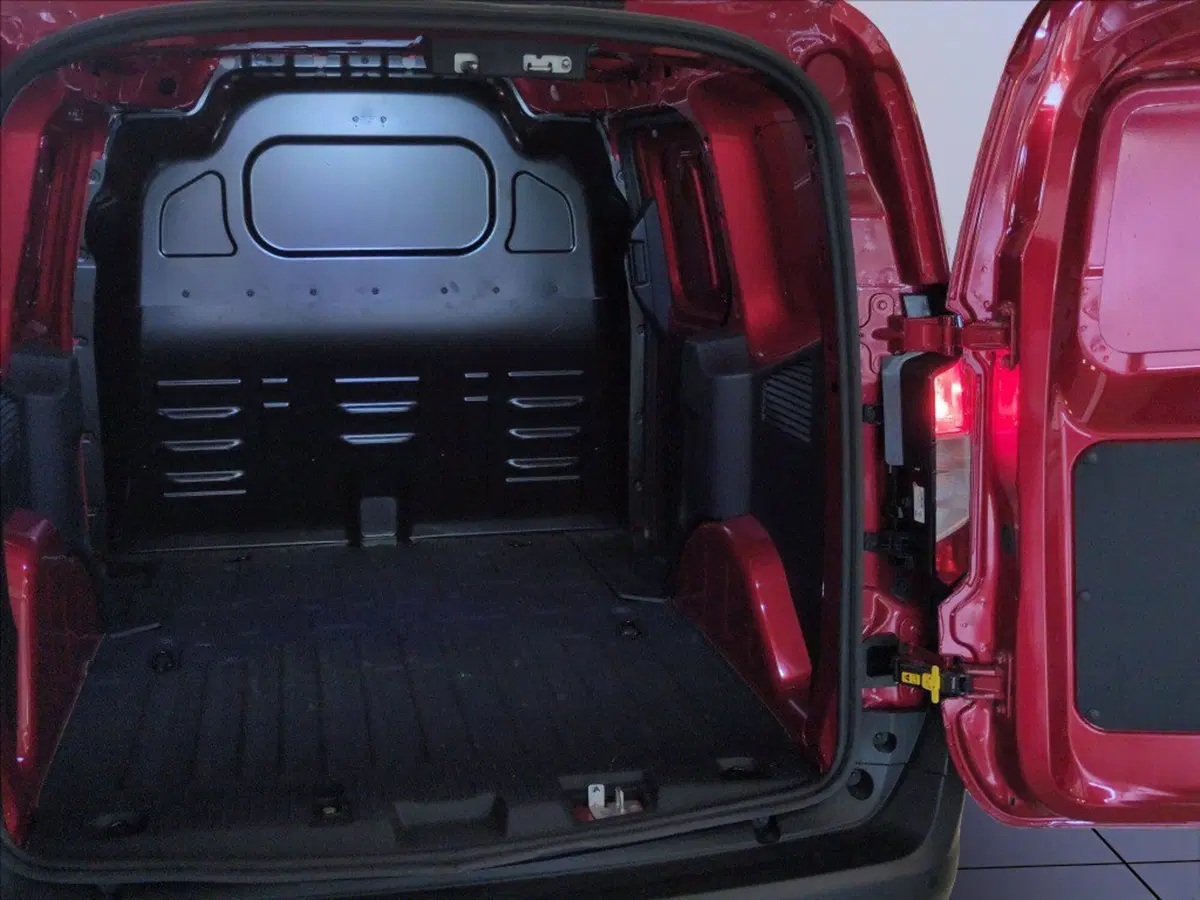 Ford Transit Courier nuova a Milano (13)