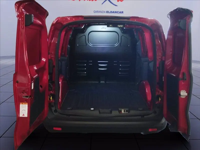 Ford Transit Courier nuova a Milano (15)