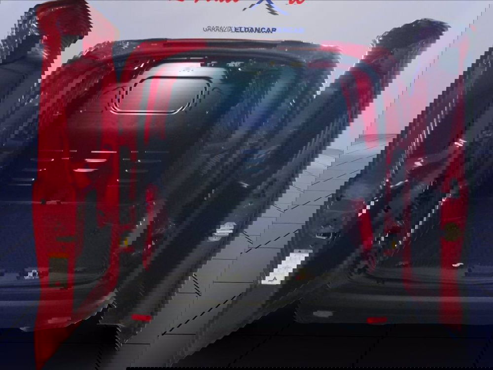 Ford Transit Courier nuova a Milano (15)