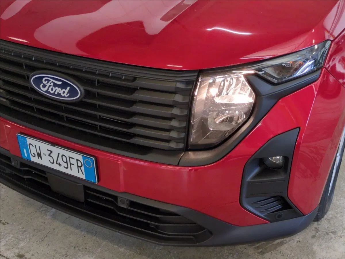 Ford Transit Courier nuova a Milano (16)