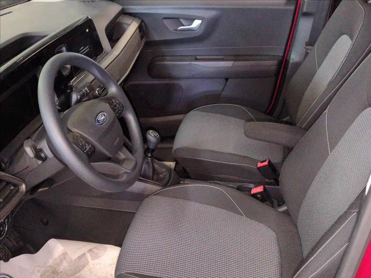 Ford Transit Courier nuova a Milano (19)