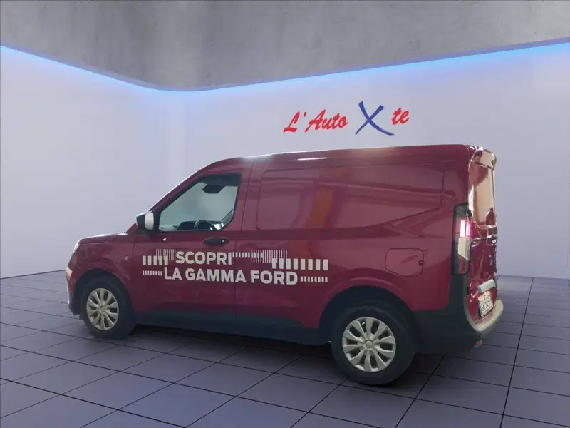 Ford Transit Courier nuova a Milano (4)