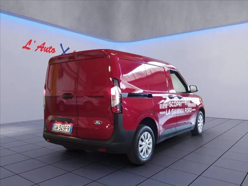 Ford Transit Courier nuova a Milano (7)
