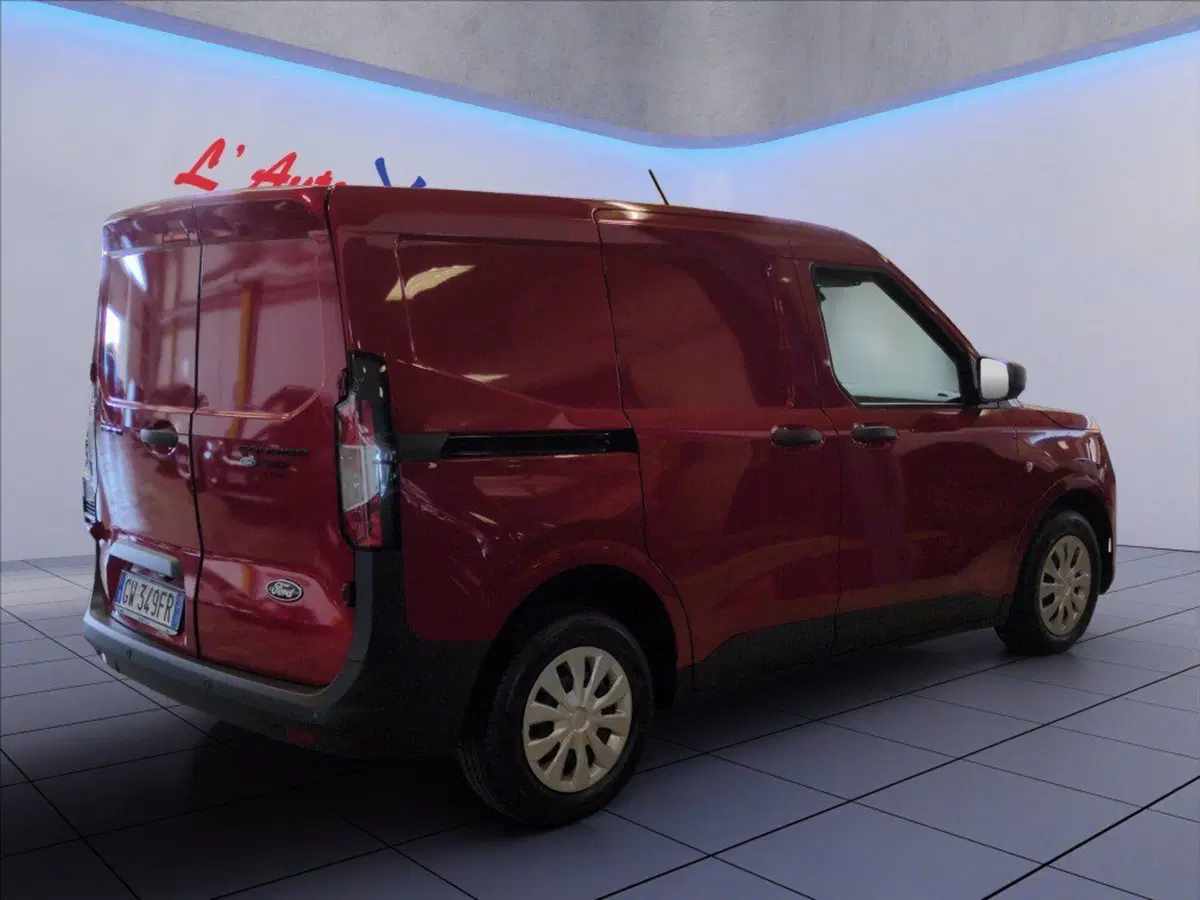 Ford Transit Courier nuova a Milano (9)
