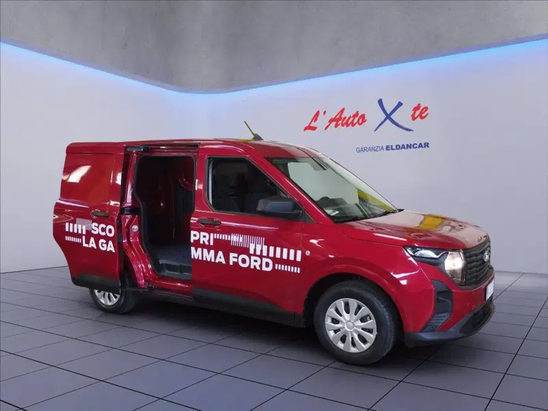 Ford Transit Courier nuova a Milano (9)