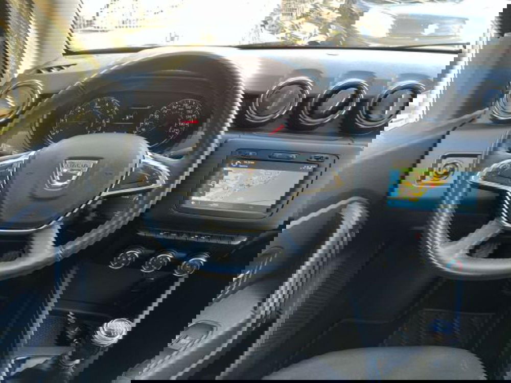 Dacia Duster usata a Savona (12)