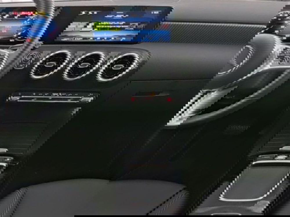 Mercedes-Benz Classe A usata a Milano (8)
