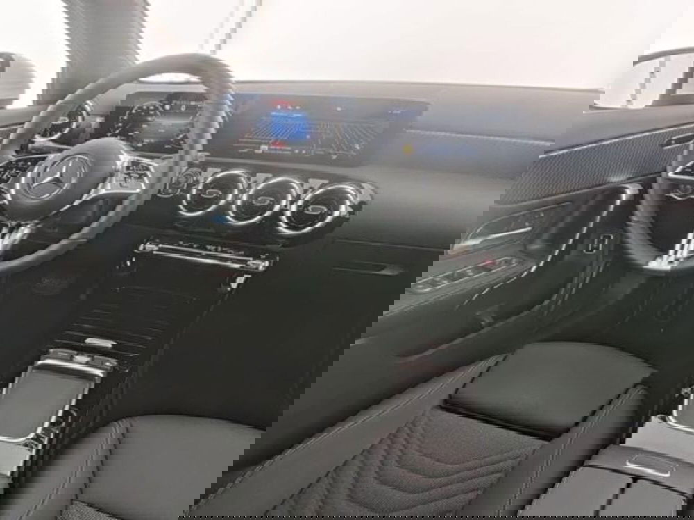 Mercedes-Benz Classe A Sedan usata a Milano (8)
