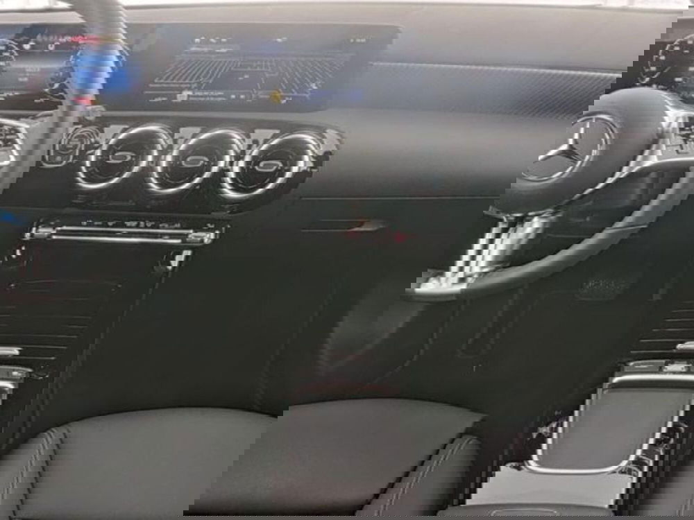 Mercedes-Benz Classe A Sedan usata a Milano (9)