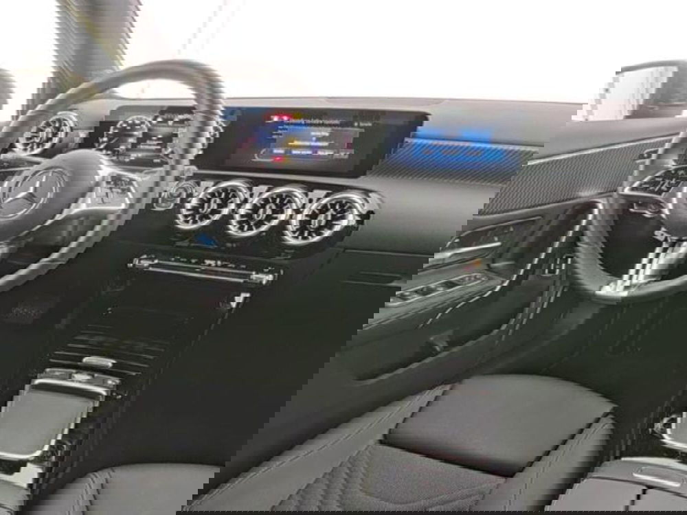 Mercedes-Benz Classe A Sedan usata a Milano (8)