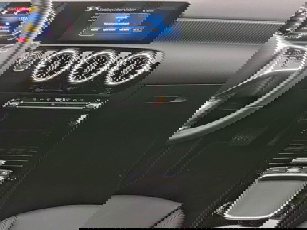 Mercedes-Benz Classe A Sedan usata a Milano (9)