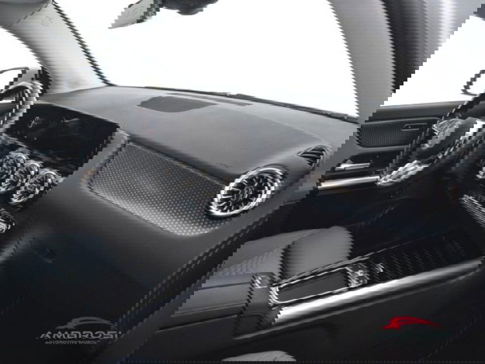 Mercedes-Benz GLA SUV usata a Perugia (12)